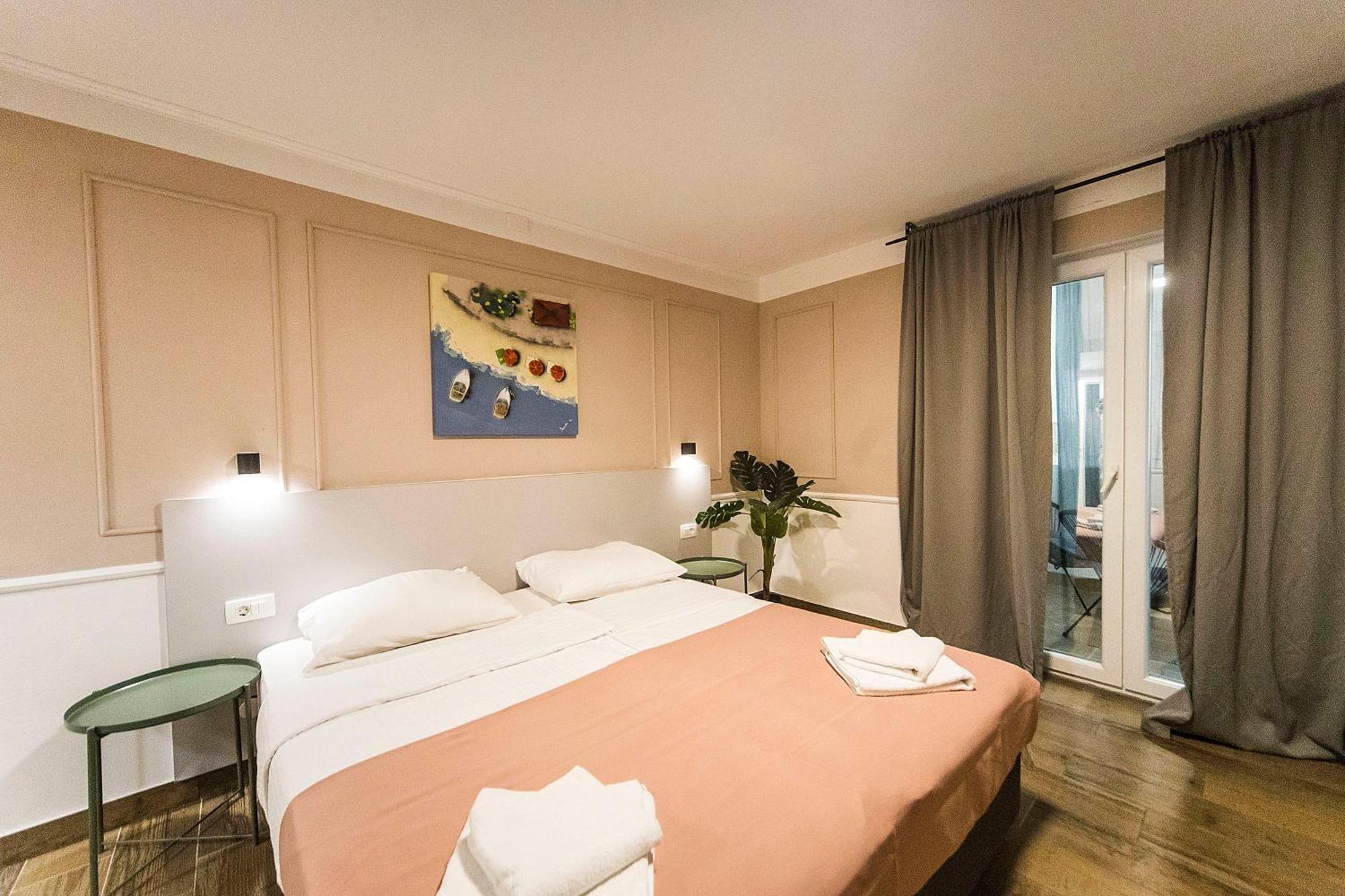 Plaza Hotel 4*