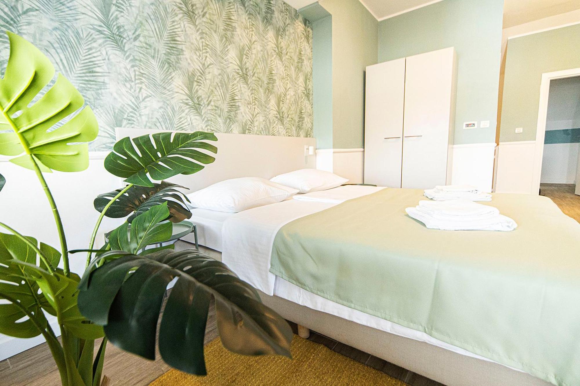 Plaza Hotel 4*